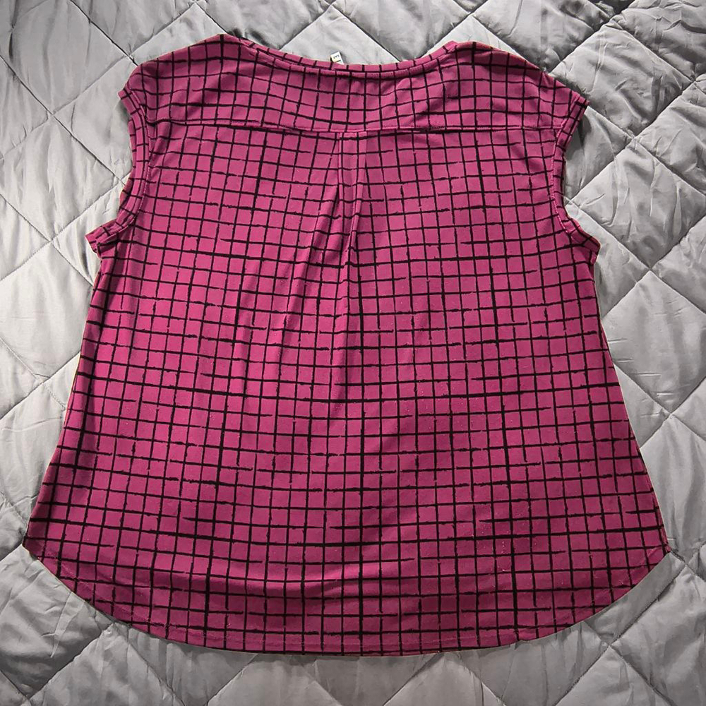 (XL) Women's ELLE Burgundy & Black Grid Pattern Hi-Lo Blouse - Picture 2 of 6